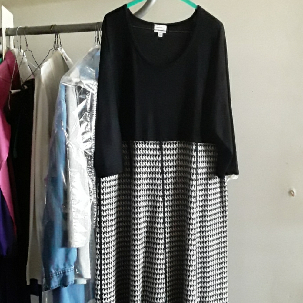 Precious black and grey sweater dress
